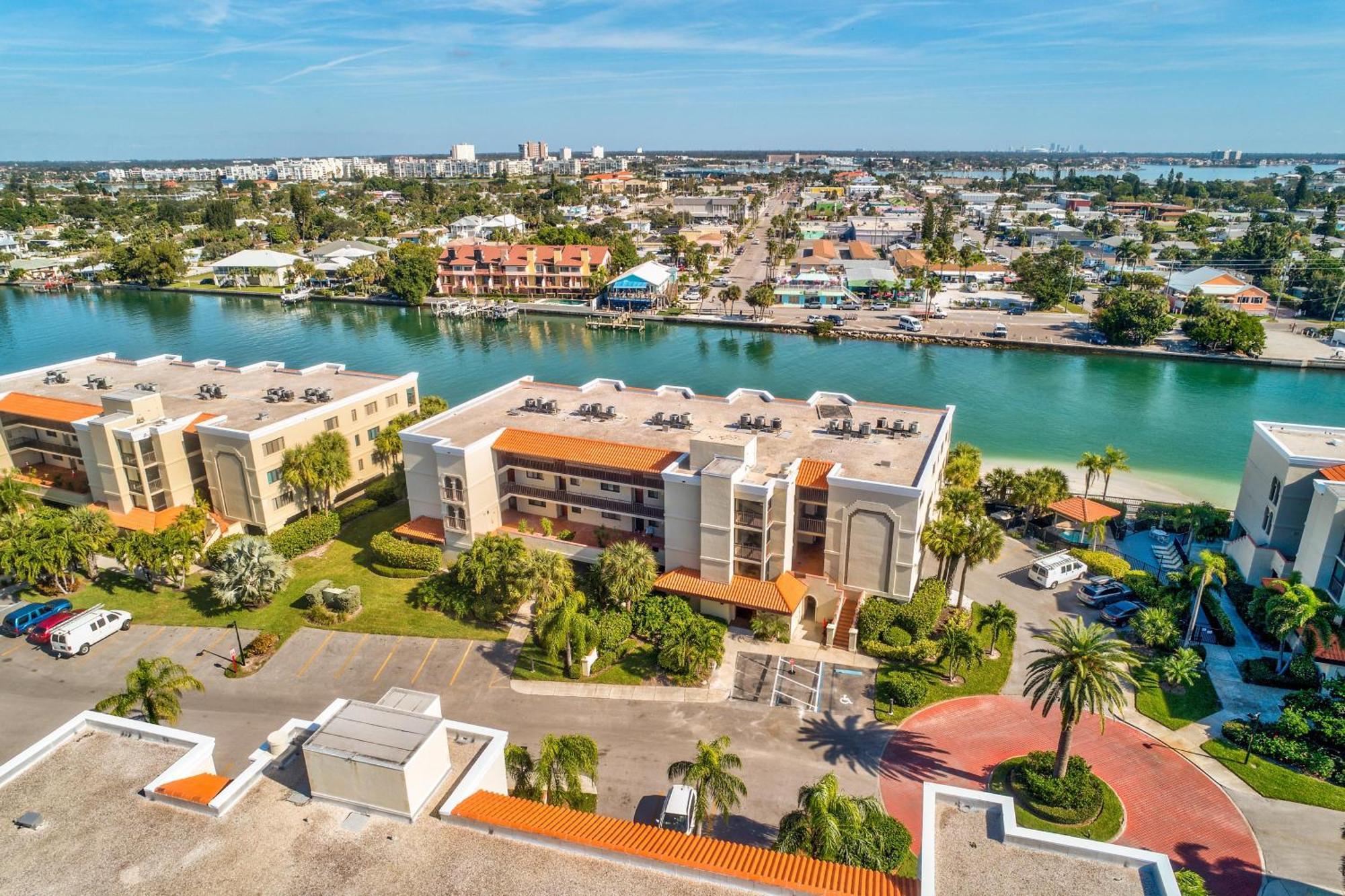 Land'S End 6-404 Beach Front Villa St. Pete Beach Exterior photo