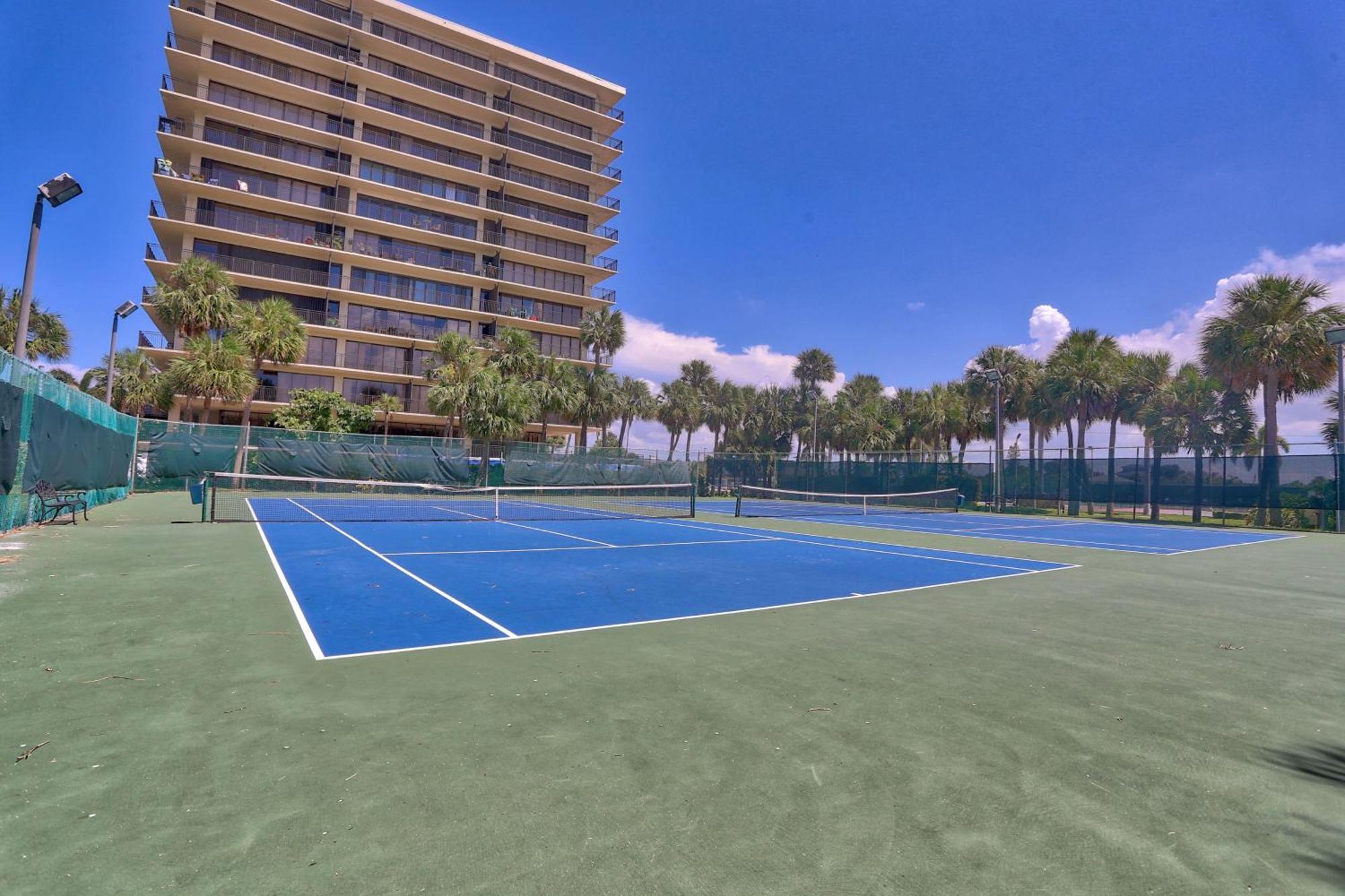 Land'S End 6-404 Beach Front Villa St. Pete Beach Exterior photo