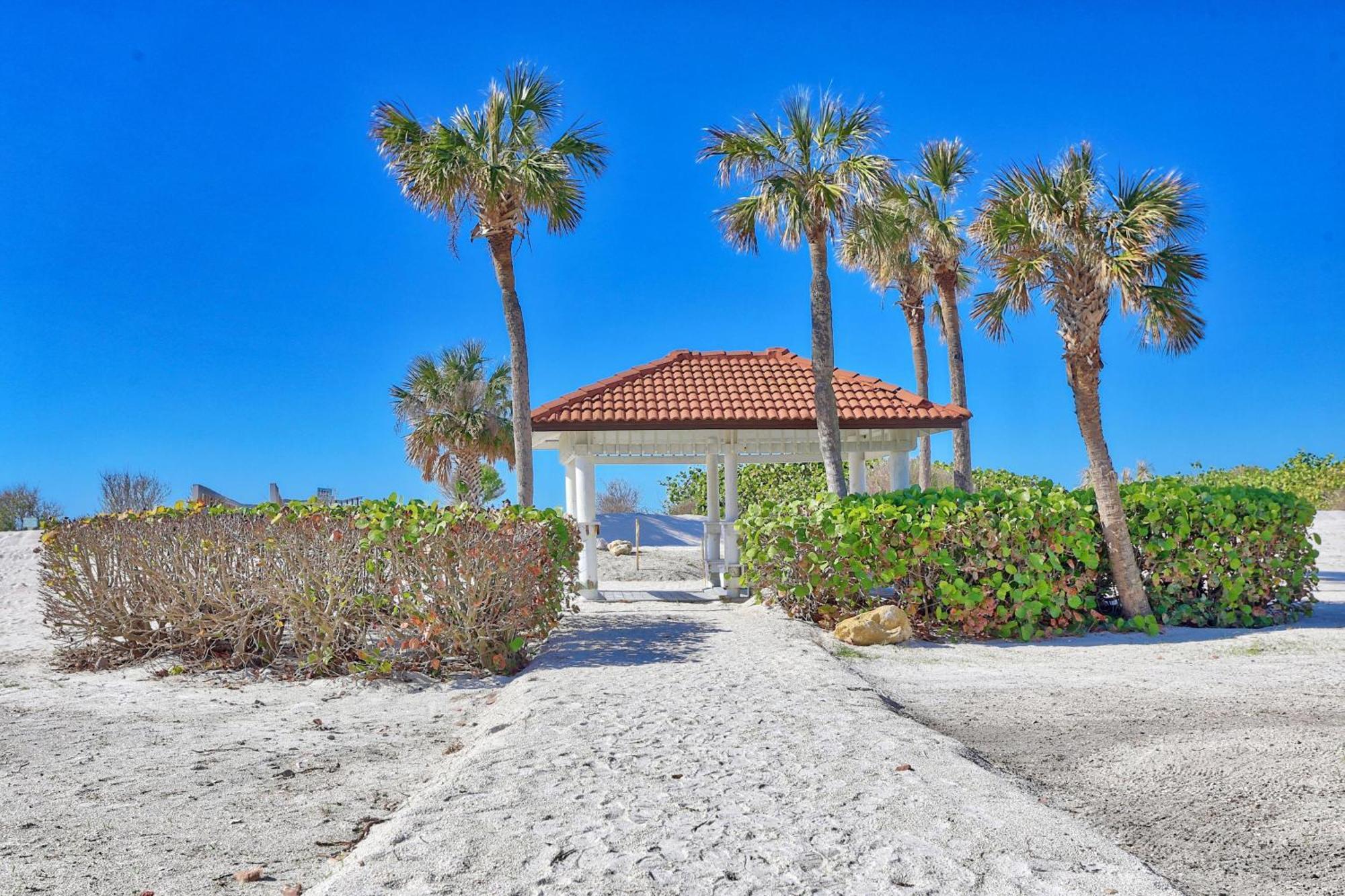 Land'S End 6-404 Beach Front Villa St. Pete Beach Exterior photo